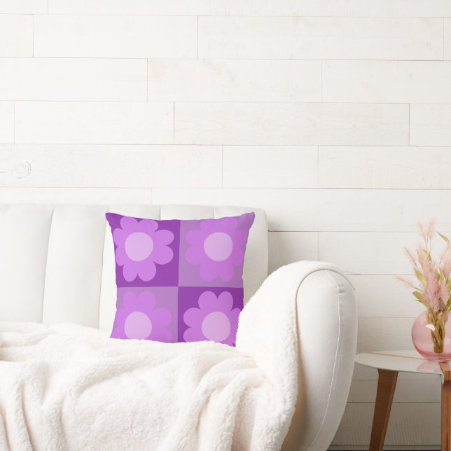 Purple and Lavender flower design pillow  Kussen (Bank)