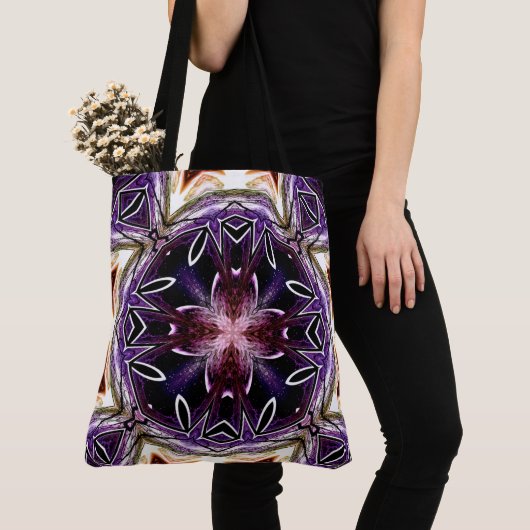 Purple and Magenta Cosmic Kaleidoscope Pattern Tote Bag (Dichtbij)