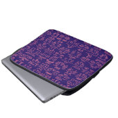 Purple and Pink Doodle Laptop Sleeve – Abstract Ar (Voorkant onderkant)