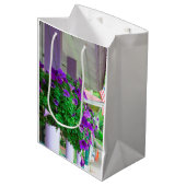 Purple Flowers - Martha's wijngaard Medium Cadeauzakje (Voorkant Gekanteld)