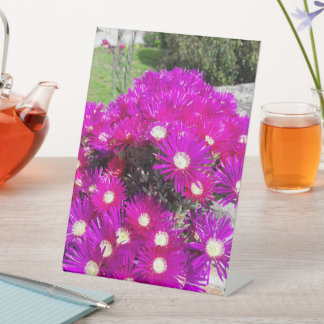 Purple Flowers Reclamebord Met Voetstuk