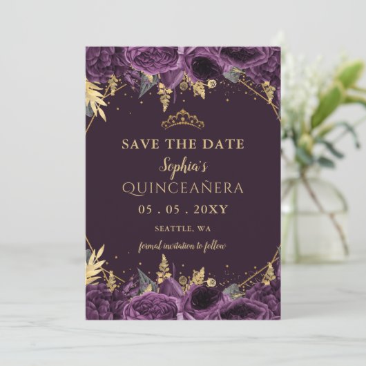 Purple Gold Floral Quinceañera  Save the Date Aankondiging (Staand voorkant)