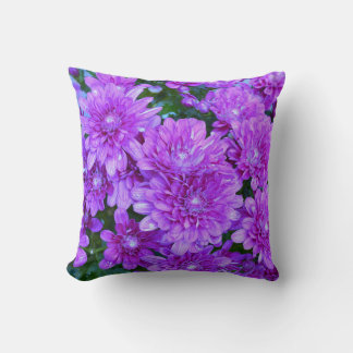 Purple Mums Throw Pillow Kussen