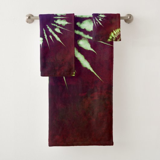 Purple Tie Dye Towel Bad Handdoek (Insitu)