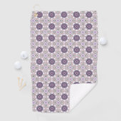 Purple, white and gray geometric mandala pattern  golfhanddoek (Insitu)