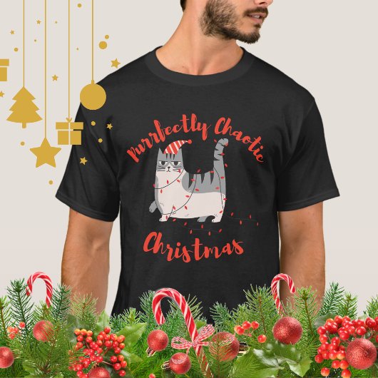 Purrfectly Chaotic Christmas Funny Holiday Cat  T-shirt