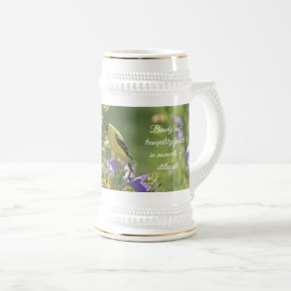 Puttertje op een Blauwe Klokjes Bloem Bierpul