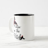 Puttin' op de heks tweekleurige koffiemok (Voorkant links)