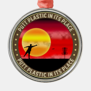 Puttplastic op zijn plaats metalen ornament