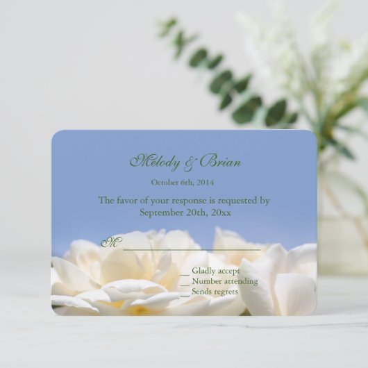 puur witte rozenbloemen bruiloft rsvp (Staand voorkant)