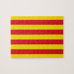 Puzzel met de vlag van Catalonië, Spanje<br><div class="desc">Vier je liefde voor Catalonië met deze patriottische puzzel met de levendige vlag van Catalonië, Spanje! Deze prachtig vervaardigde puzzel toont de iconische rode en gele strepen van de Senyera, die het rijke culturele erfgoed en de sterke regionale identiteit van Catalonië symboliseren. Perfect voor puzzelliefhebbers en fans van Catalaanse trots,...</div>