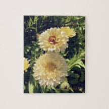 Puzzel met vrolijke gele bloemen.