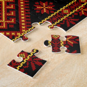 Puzzle Ukraine Cross Stitch Embroidery Red Gold Legpuzzel (Zijkant)