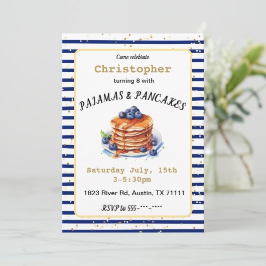 Pyjama en Pannenkoeken Verjaardagsuitnodiging Kaart (Staand voorkant)