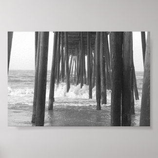 Pylons van de pier poster
