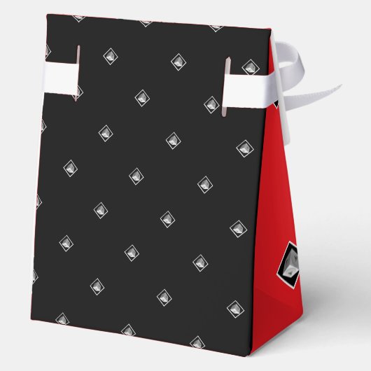 Pyramid Cube Zwart Wit Rood Bedankdoosjes (Achterkant)