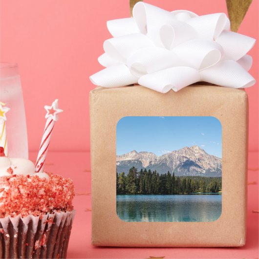 Pyramid Mountain Peak – Jasper Alpine Vierkante Sticker (Feest)