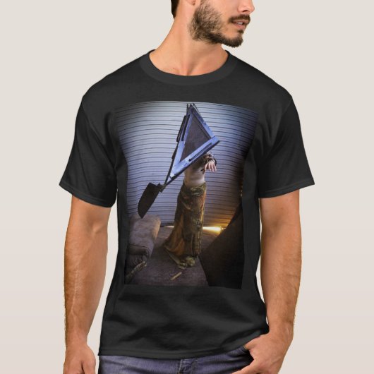 Pyramide Head T-shirt (Voorkant)