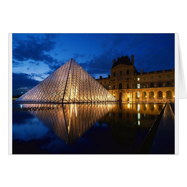Pyramide in het Louvre Museum, Parijs, Frankrijk (Voorkant Horizontaal)