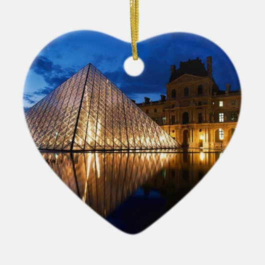 Pyramide in het Louvre Museum, Parijs, Frankrijk Keramisch Ornament (Voorkant)