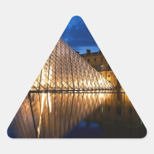Pyramide in het Louvre Museum, Parijs, Frankrijk Sticker