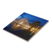 Pyramide in het Louvre Museum, Parijs, Frankrijk Tegeltje (Zijkant)