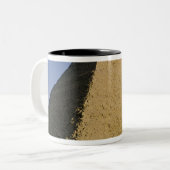 Pyramide van Khafre c.2589-30 BC Tweekleurige Koffiemok (Voorkant links)