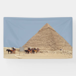Pyramide van Khafre en een reeks chariots Spandoek