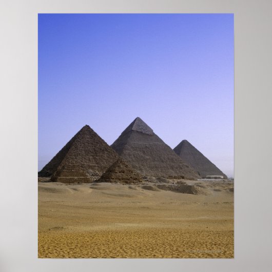 Pyramiden in de woestijn van Caïro, Egypte Poster (Voorkant)