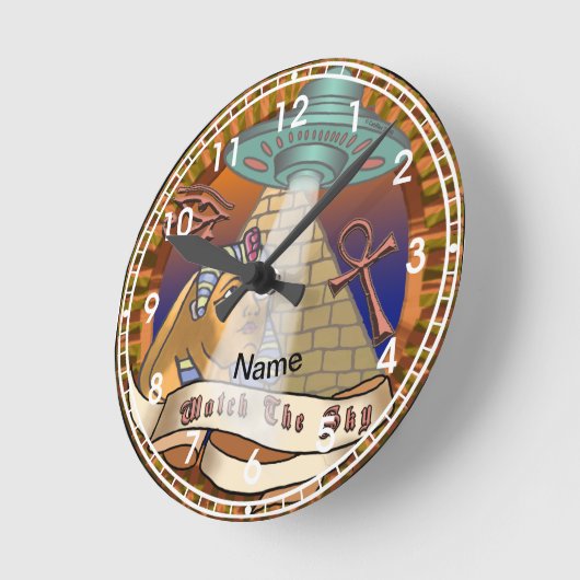 Pyramids Alien Spaceship Ronde Klok (Hoek)