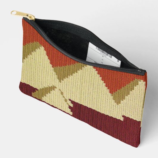 Pyramids Natural Rust Beige Artisan Crochet Print Etui (Open)