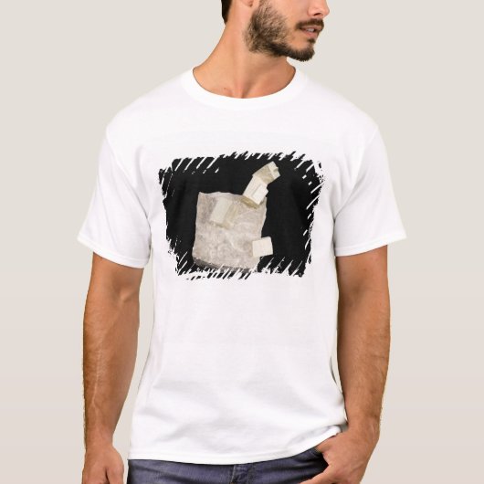 Pyriet kristallen in schalie t-shirt (Voorkant)