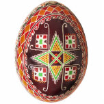 Pysanky (Oekraïense eieren) Fotobeeldje Ornament<br><div class="desc">Pysanka is een Oekraïens paasei, versierd volgens een wasweerstandsbatikmethode. De mooie traditionele design zijn vol symboliek en betekenis. Meestal wordt zondebok gemaakt voor familieleden en gerespecteerde buitenstaanders. Een pysanka geven is een symbolisch geschenk van het leven geven. Bekijk ons hele collectie van acrylpysanky-versieringen, compleet met rood lintje om te hangen....</div>