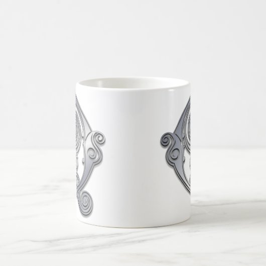 Q Roman Spiral Monogram Mok (Center)