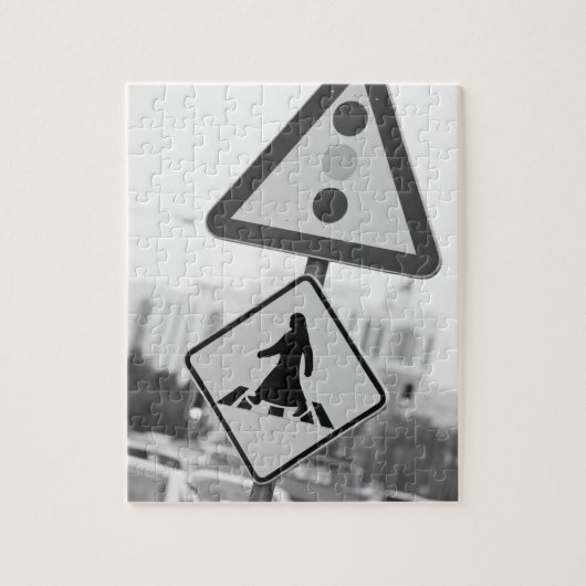 Qatar, Ad Dawhah, Doha. Arabisch voetganger 2 Legpuzzel (Verticaal)