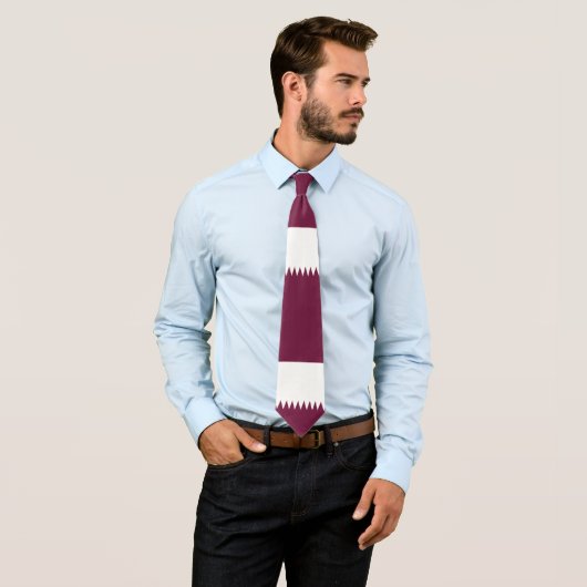 qatar stropdas (In situ)