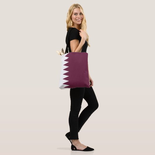 Qatar-vlag Tote Bag (Op model)