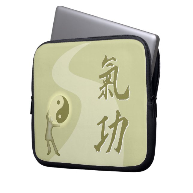 Qi Gong Laptop Sleeve (Voorkant Links)