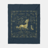 Qilin at Rest Golden Tapestry Fleece Deken (Voorkant)