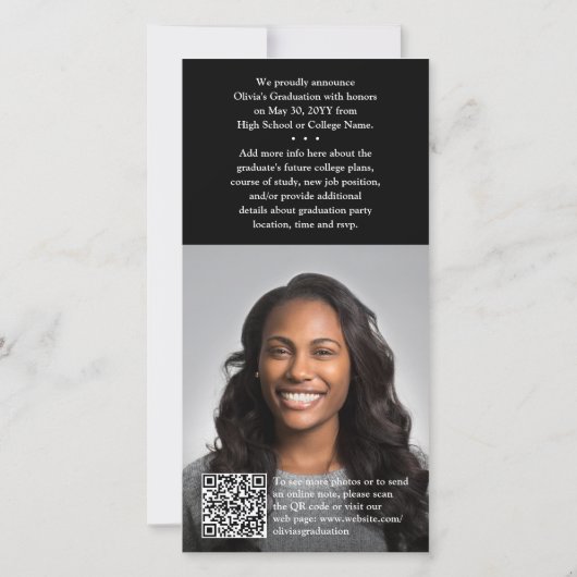 QR-code & 2 foto's Moderne witte script afstuderen Aankondiging (Achterkant)