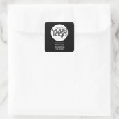 QR-code Aanpasbare Moderne Zwarte Zakelijke Visite Vierkante Sticker (Tas)