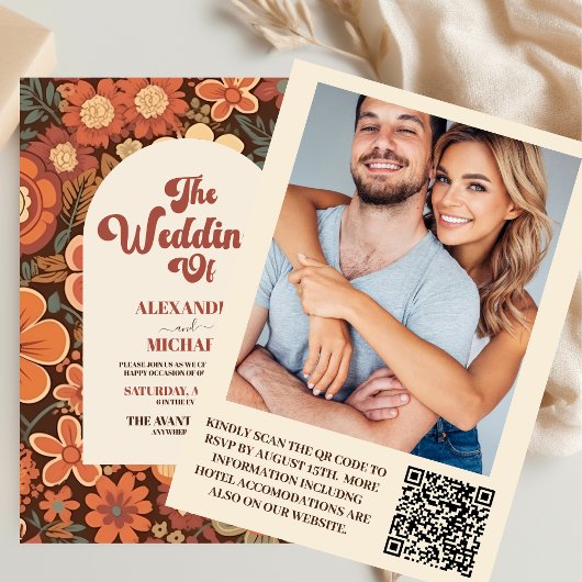 QR Code Boog Retro 70s Bloemige Trouwdag Kaart