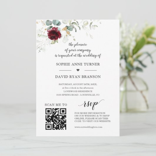 QR-code Burgundy Floral Greenery Gold Wedding Kaart (Staand voorkant)