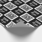 QR Code Business Logo Black Minimalist Business Cadeaupapier (Hoek)