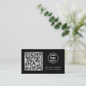 QR Code Business Logo Moderne Professional Black Visitekaartje (Staand voorkant)