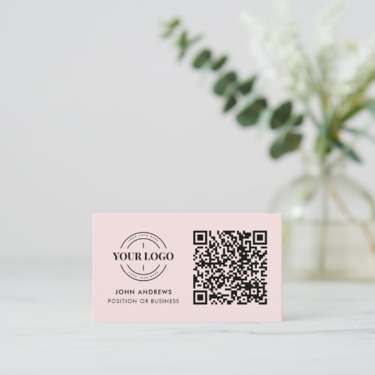 QR Code Business Logo Professional Blush Roze afbe Visitekaartje (Staand voorkant)