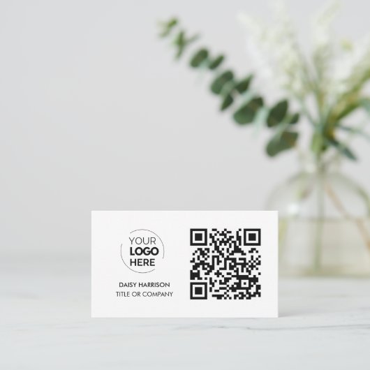 QR Code Business Logo | White Modern Professional Visitekaartje (Staand voorkant)