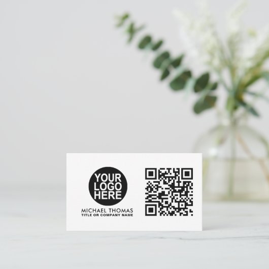 QR Code Business Logo | White Modern Professional Visitekaartje (Staand voorkant)