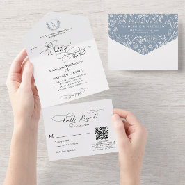 QR-code Dusty Blue Floral Crest Monogram bruiloft All In One Uitnodiging