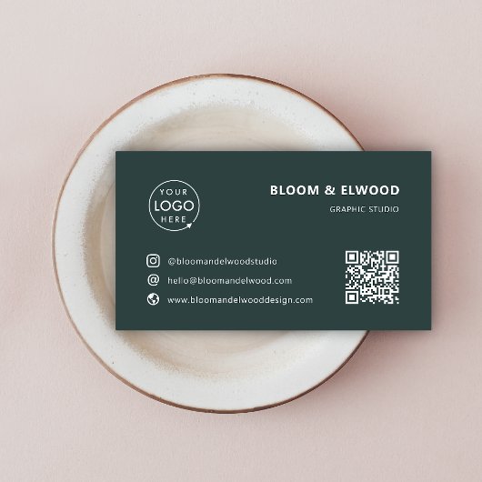 QR Code Eenvoudige Moderne Minimale Groene Logo Visitekaartje